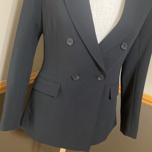 H&M Elegant Black Double-Breasted Blazer - Picture 5 of 10